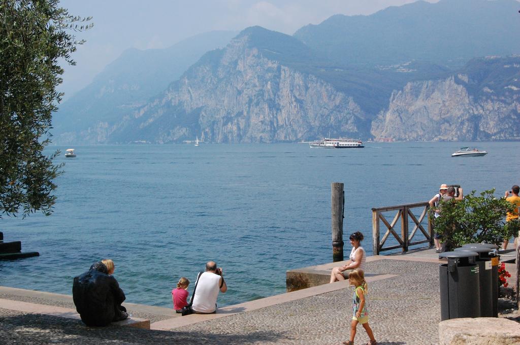 Casella'S Apartments Malcesine Bagian luar foto